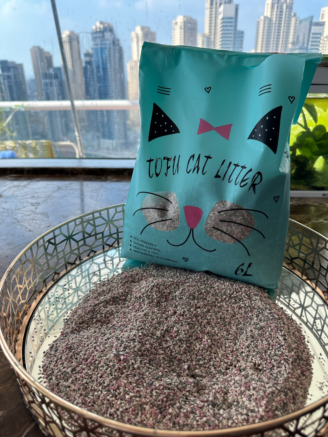 Why Cat Parents Are Replacing Bentonite with Fifi Crushed Tofu Litter?